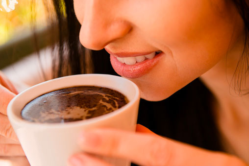 What causes coffee stains on teeth